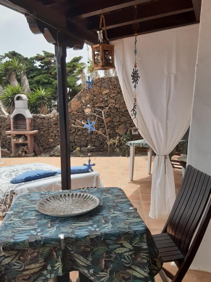 ティアス Tipica Lanzarote House Only Adults Bed & Breakfast エクステリア 写真