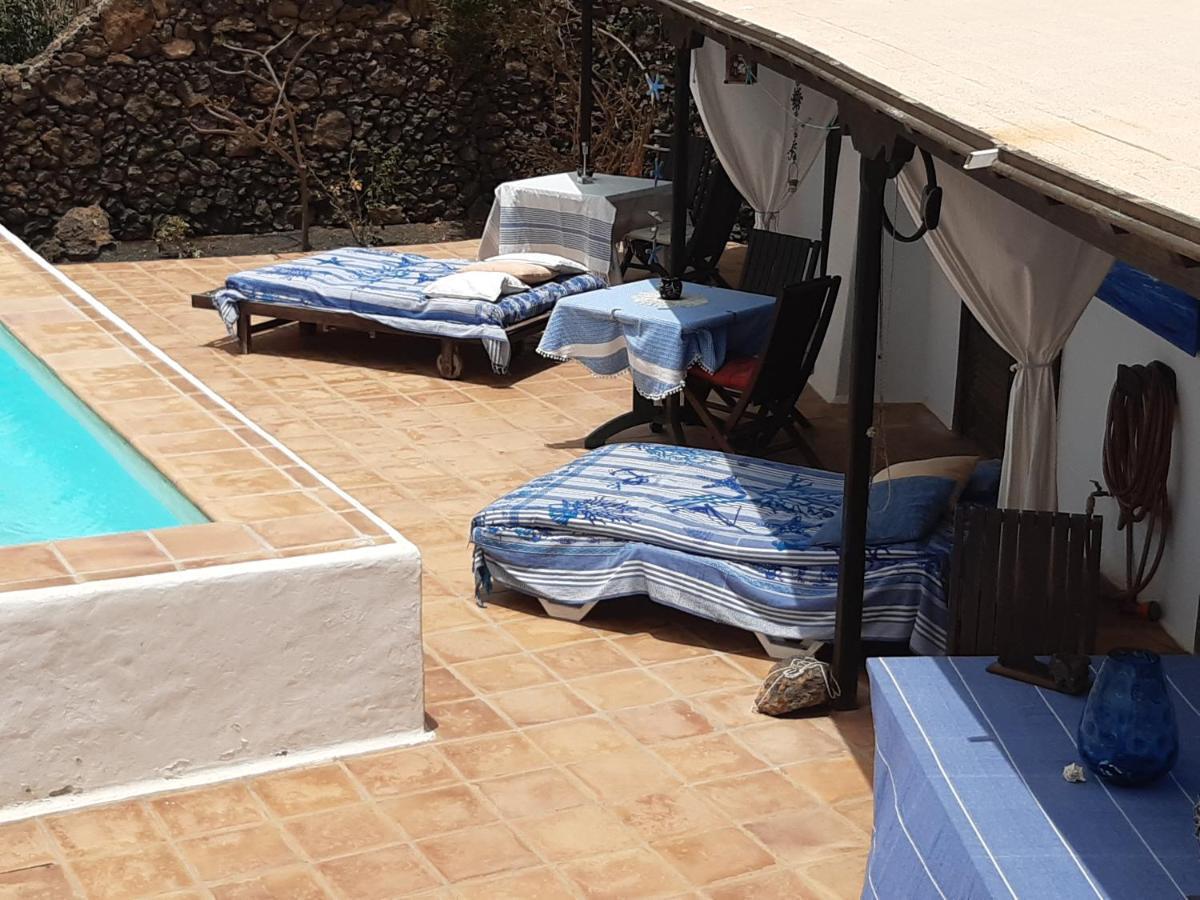 ティアス Tipica Lanzarote House Only Adults Bed & Breakfast エクステリア 写真