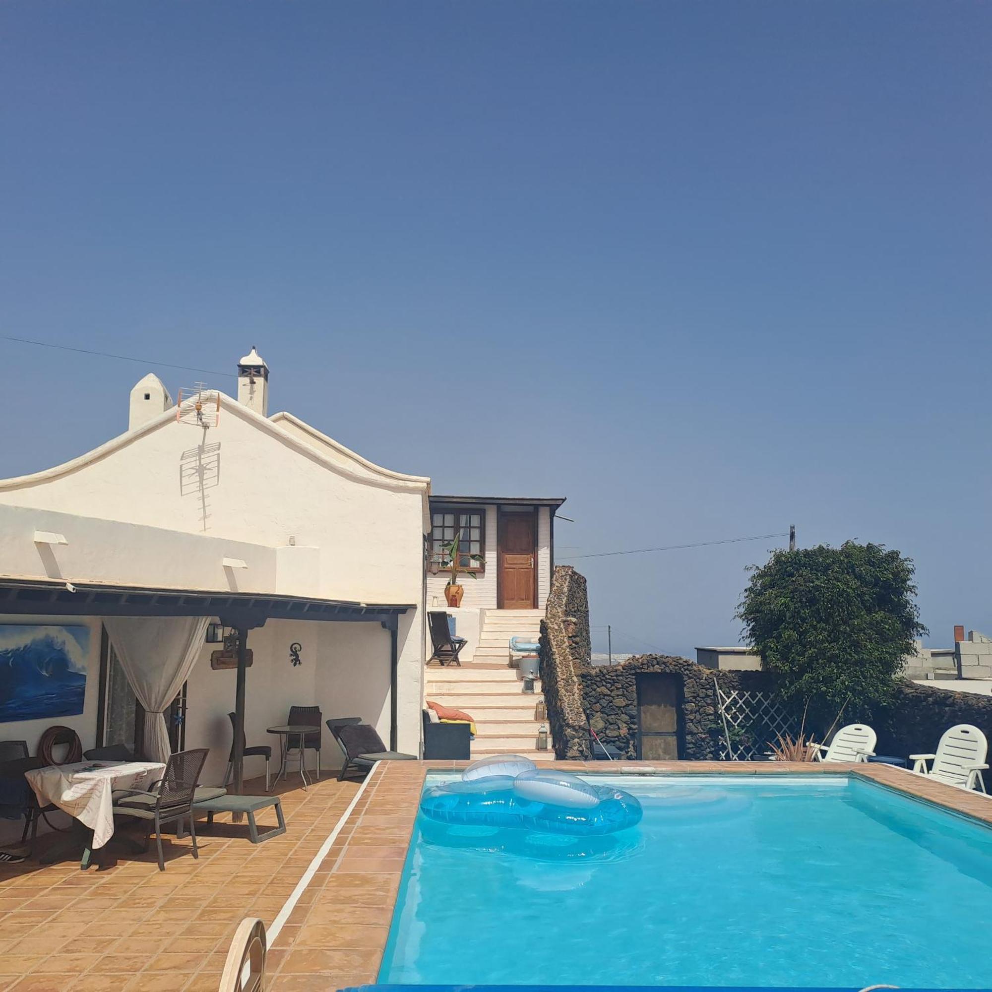 ティアス Tipica Lanzarote House Only Adults Bed & Breakfast エクステリア 写真